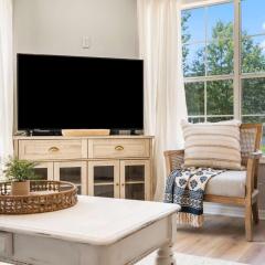 2 Pools Near the Lake and 76 Strip - Starbucks