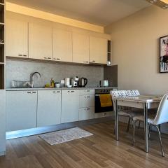 Quiet & Comfortable Urban Retreat