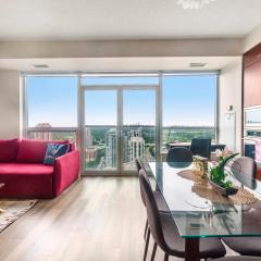 Breathtaking View 1Bd & Den Apartment