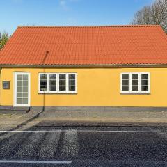 Beautiful Home In Tarm With Wifi