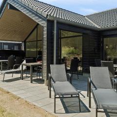 Cozy Home In Glesborg With Sauna