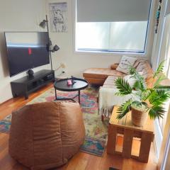 Quiet, Peaceful Northcote Unit