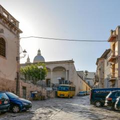 Amazing Apartment In Comiso