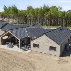 Lovely Home In Glesborg With Sauna