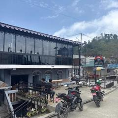 Abhyasi Hotel De Cafe