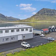Stöð Guesthouse and apartments