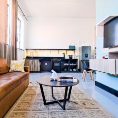 101 Revolution, Maboneng, FREE WIFI, FREE PARKING