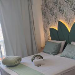 EL1514 Apt lindo ao lado do metro luz com piscina