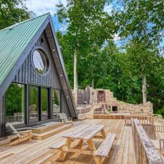 The Black Aframe - HOT TUB and Mountain Views