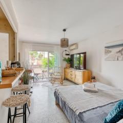 Cocon Lumineux Plage et Rue Pietonne Fibre Ultra Rapide TV Connectee Avec Parking A Cote et Gare Proche