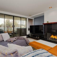 Whistler Village Retreat, Private Hot Tub & Sauna