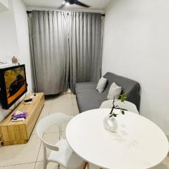 Minimalist stay Midas Seri Alam High floor