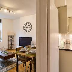 Camden & Kings Cross Family Corner Flat Sleeps 6