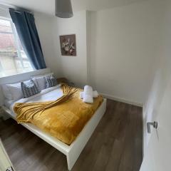 Stunning 2 Bed apartment on York Street