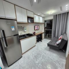 Apto ao lado do metrô de SP