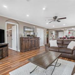 Makin' Memories - Community Pool