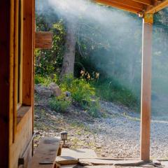 Cozy Nature Retreat Cabin with Fireplace