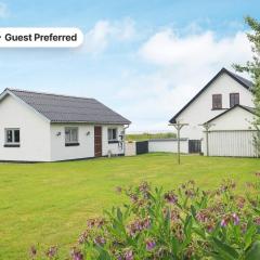 10 person holiday home in Vestervig-By Traum