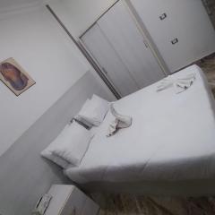 Alaska Pyramids View Inn