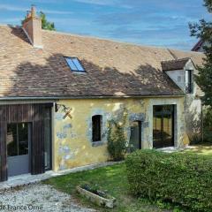 Longère Percheronne rénovée, confort moderne et authenticité - FR-1-497-197