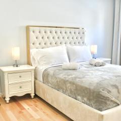 2-Bedroom Apartment 15 Minutes From Manhattan in LIC Astoria Queens