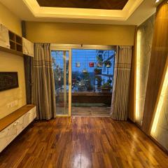 Modern Luxury Escape Balcony & Family Friendly