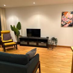 Lovely spacious flat near Olympic stadium