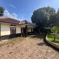 Villa Bukit Punclut