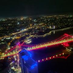 Arabian Nights-Level 60-Meriton Suites- Free Parking