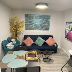 Cozy and modern two bedroom guest suite