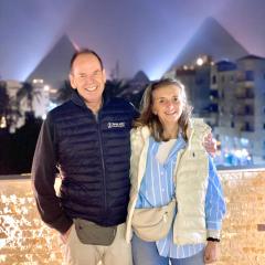 Pyramids Hotel & Free pickup shuttle