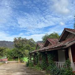 Phonyeng Guest house