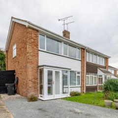 Pass the Keys 3-Bedroom Home in Chelmsford Sleeps 7