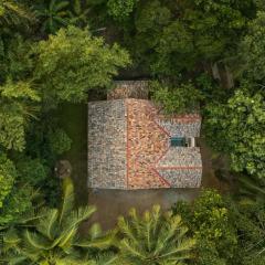 Treasure Crest Villa in Galle - Plunge Pool, 10 Min to Beach