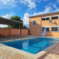 House Stari put with Pool