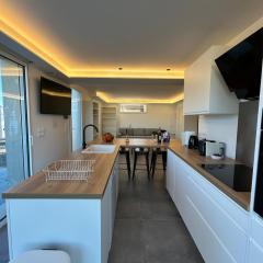 5 bedroom house, office, laundry room