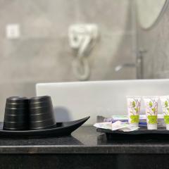 Jason Residencia One Hotel