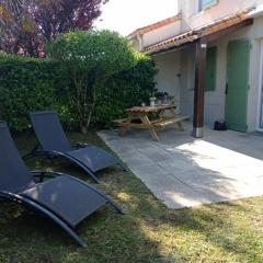 Charmante Maison Bord de Mer avec Piscine et Tennis 5-P