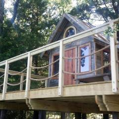 Texas Safari Camp Hummingbird Tree House