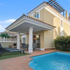 Villa Solymar - Private heated pool at 26C & Fiber-Optic WiFi