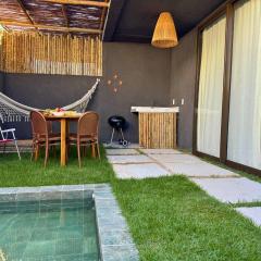 MHV Milagres - Studio Guadalupe 05, quarto e sala privativo a poucos metros da Praia do Marceneiro