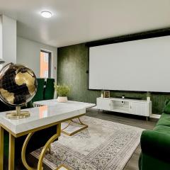 Cinema Lounge 2Bed Leeds City Centre FREE Parking