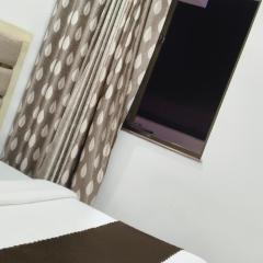 Hotel The Taj grand inn