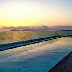 Beautiful apartment in front of the sea, sauna, gym and pool