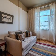 Na quadra da praia de Copacabana