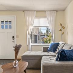 Alki Beach Fenced Patio Area with 2 Parking Spots