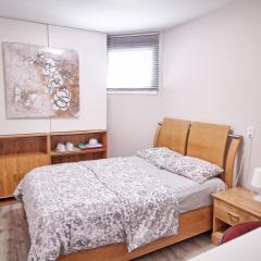 Soho, Comfortable with Free Parking Spot on basement