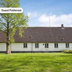 12 person holiday home in Nordborg-By Traum