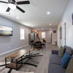 4 Min to Downtown - 11 to Elon - Washer and Dryer