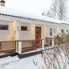 Rovaniemi Riverside Family House near Santa Claus Village - Sauna & Aurora View